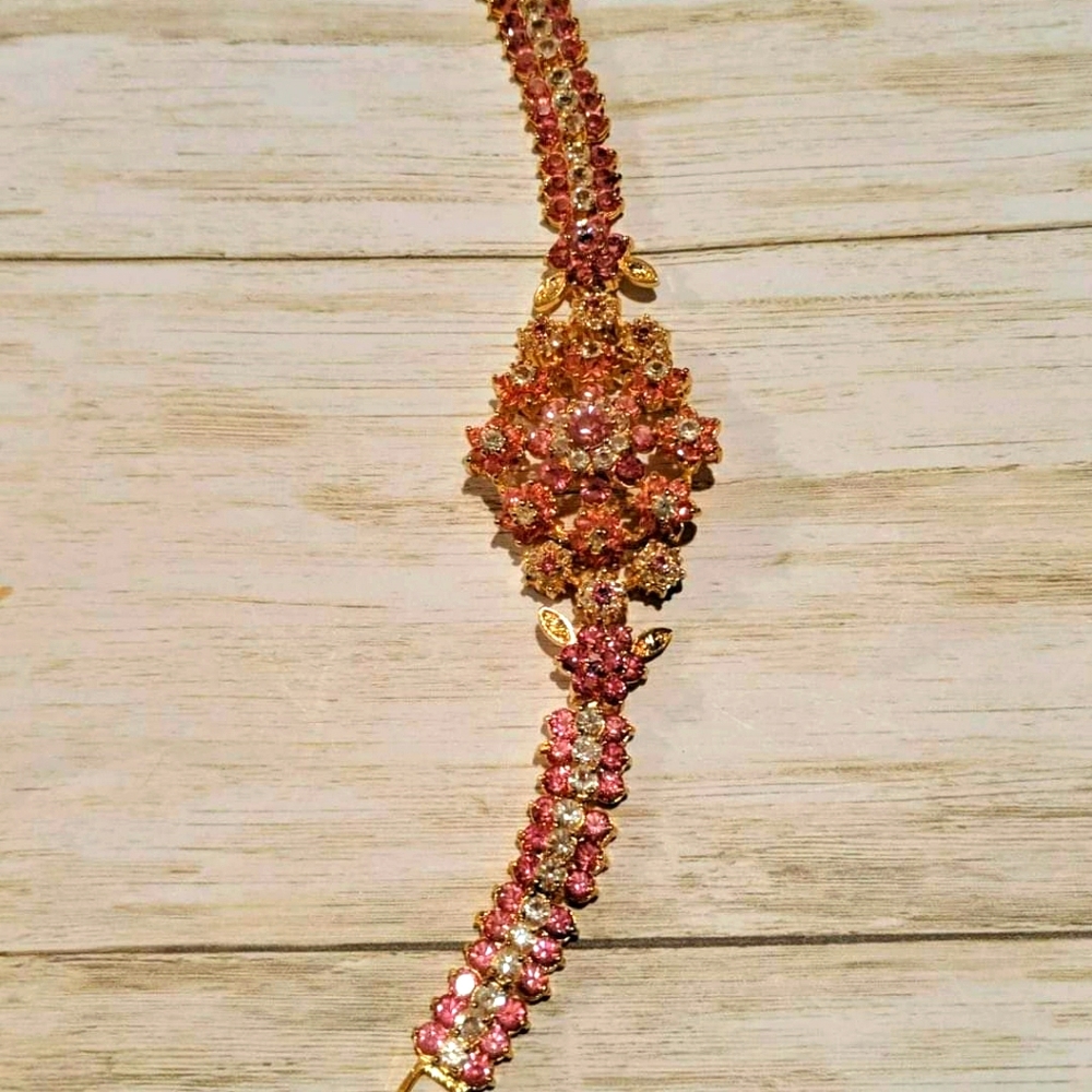 Vintage Style Flower Clasp Bracelet Gold Pink Rhinestone NWOT - Picture 11 of 12